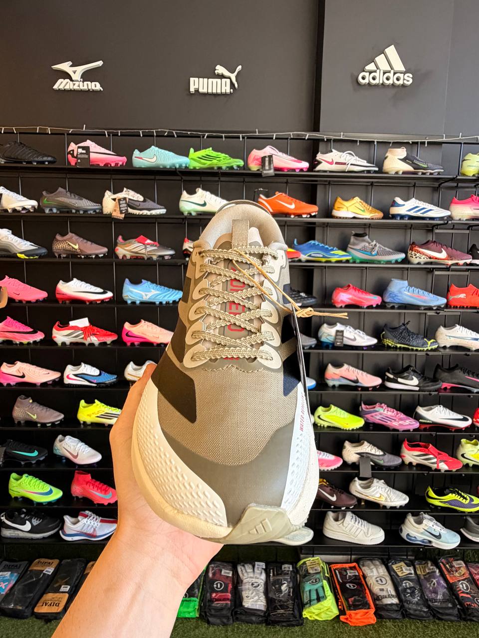 ADIDAS ADIZERO EVO SL - Image 3