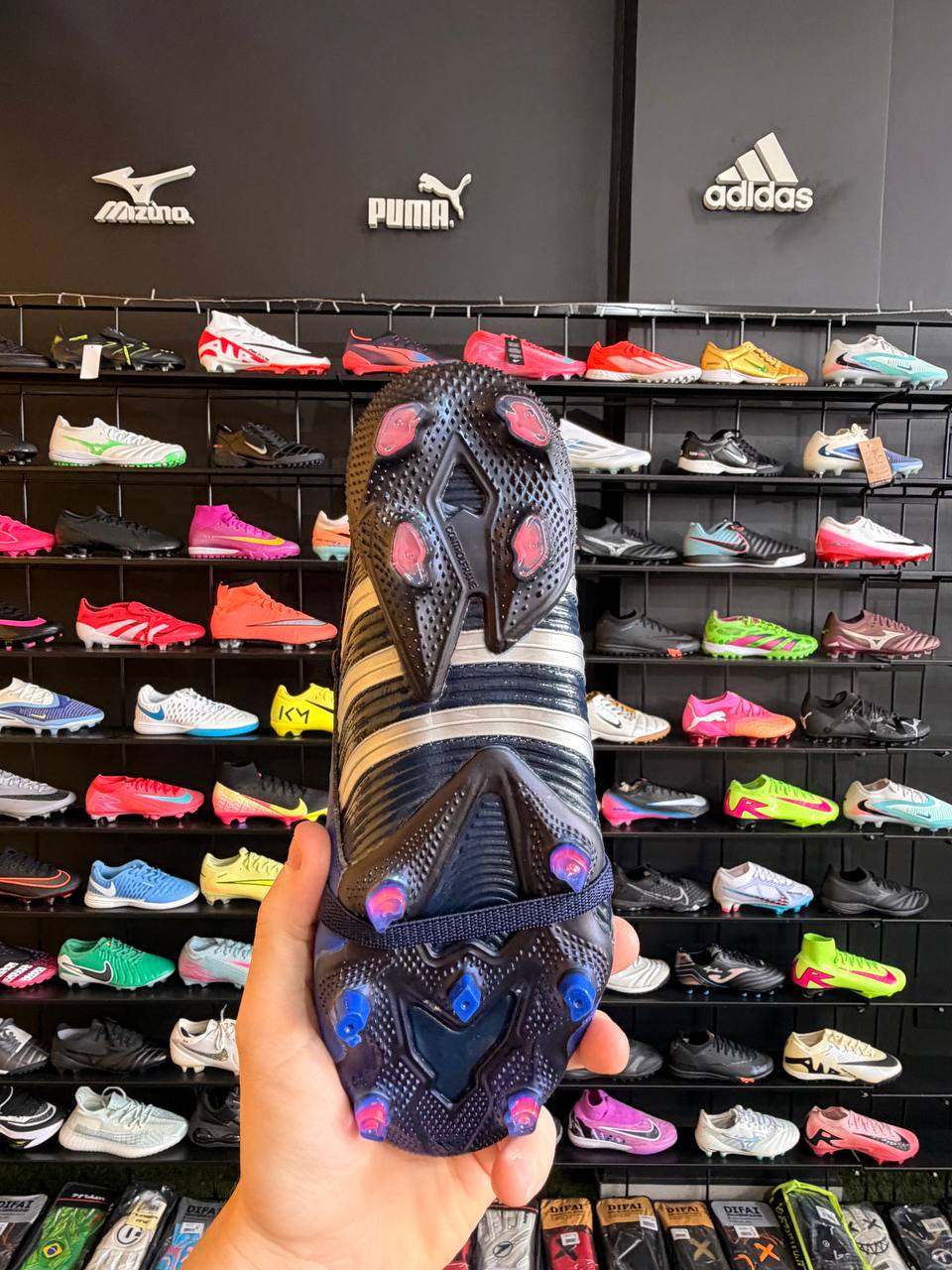 ADIDAS PREDATOR FG + BRINDES (PRONTA ENTREGA) - Image 4