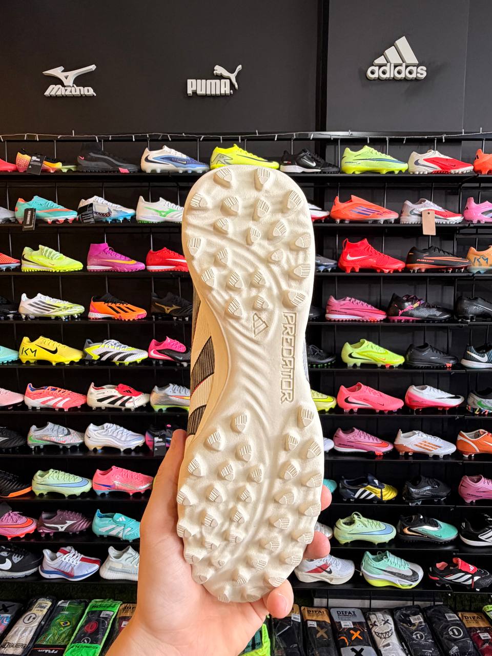 ADIDAS PREDATOR TF + BRINDES (PRONTA ENTREGA) - Image 4