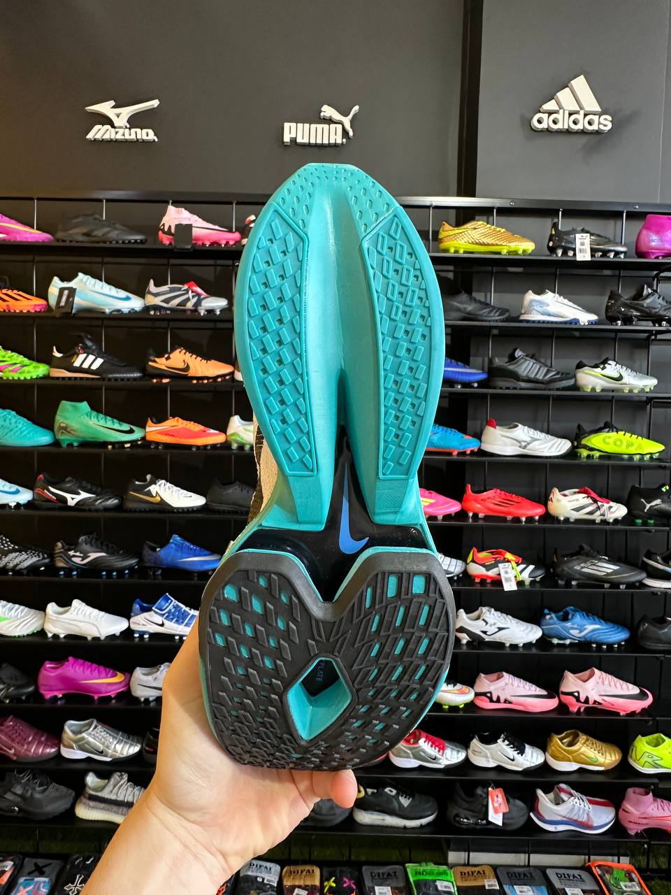 NIKE AIR ZOOM ALPHAFLY NEXT% - Image 4