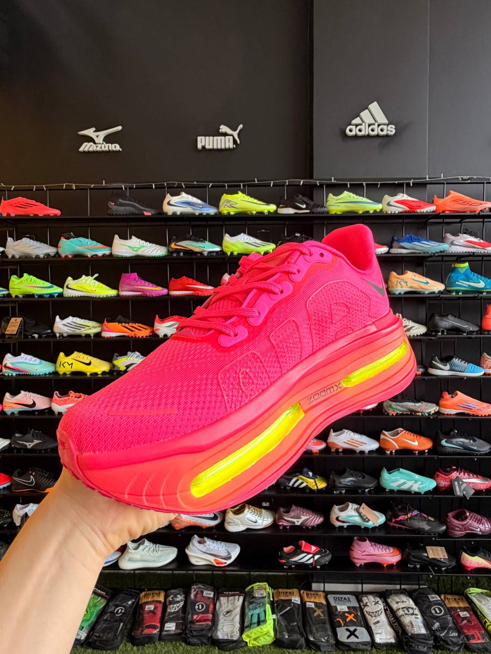 TENIS NIKE VOMERO PREMIUM PRONTA ENTREGA - Image 3