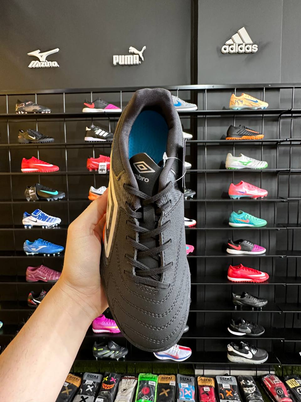UMBRO ADAMANT MASTER CLASS PRONTA ENTREGA - Image 3