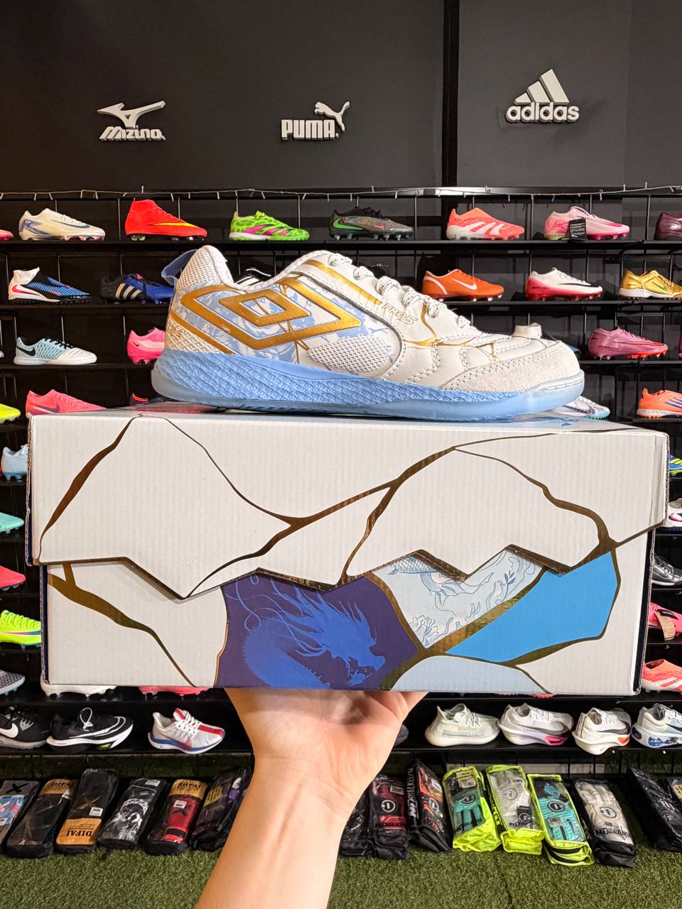 UMBRO PRO 5 BUMP KINTSUGI (IC) PRONTA ENTREGA - Image 7